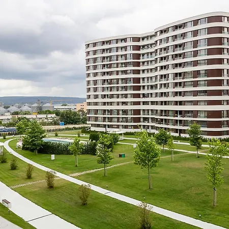 The Residential 1-bd With An Outdoor Thermal Pool * וארנה